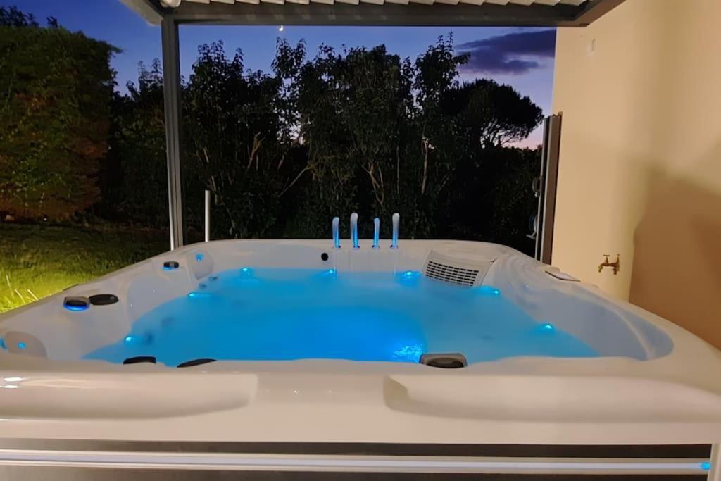 Villa Drome Jacuzzi La Maison D'A Cote Chatuzange-le-Goubet 外观 照片