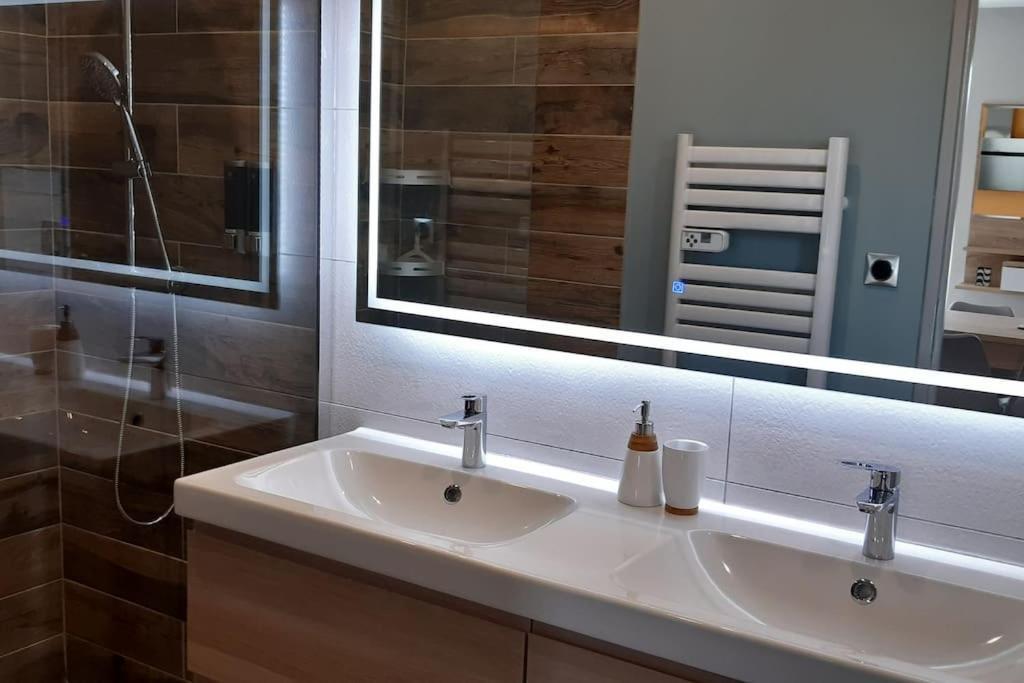 Villa Drome Jacuzzi La Maison D'A Cote Chatuzange-le-Goubet 外观 照片